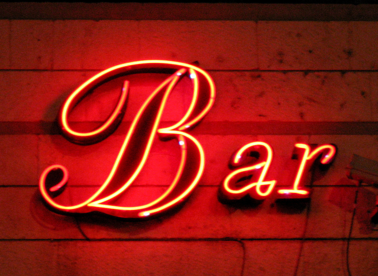 Top 4 Mistakes to Avoid If You Want to Run a Successful Bar